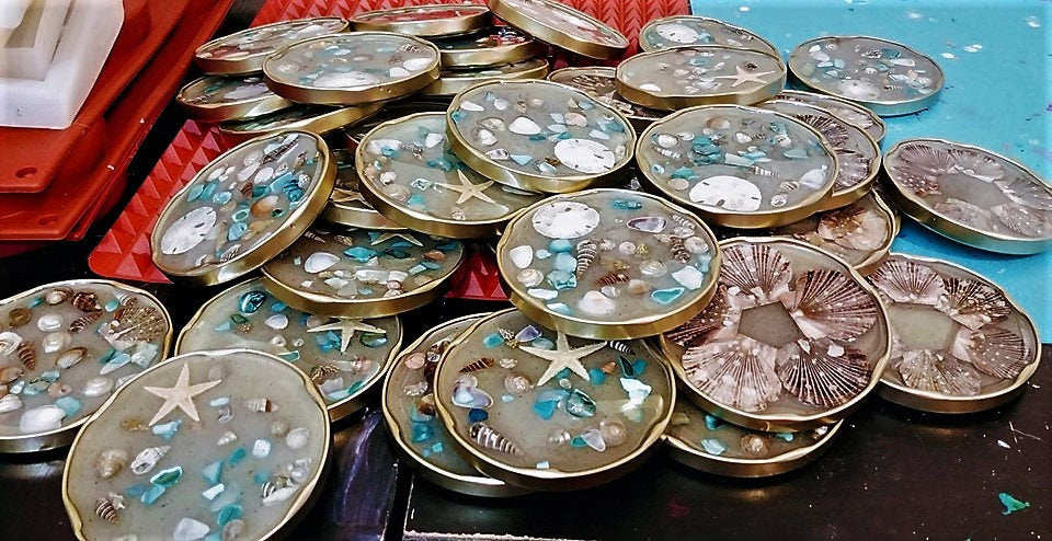 Eco-Friendly Resin Seashell Mason Jar Lid Coasters (Set of 4), Mica Powder, Starfish, Sand Dollar, Abalone, Sea Shells, & Real Sand