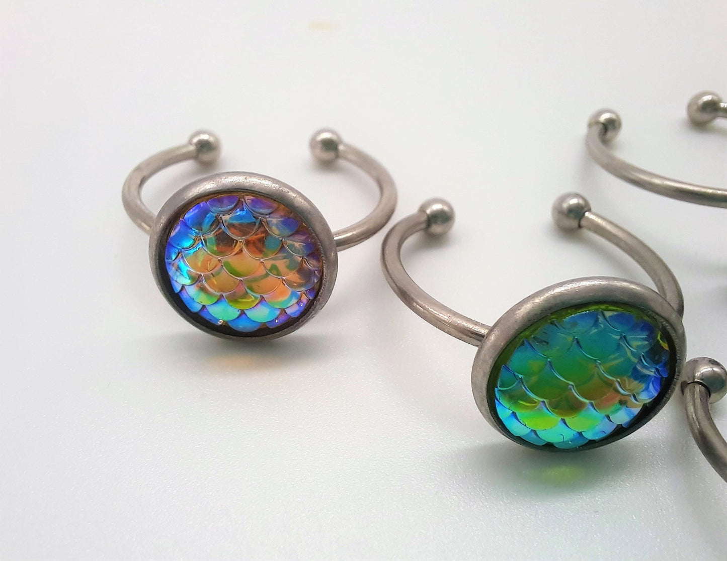 Handcrafted / Handmade Iridescent 10mm Mermaid Scale / Dragon Scale Finger Ring, Made with Hypoallergenic Silver Stainless Steel, Size 7