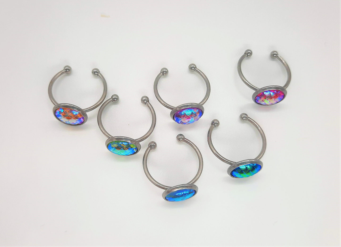Handcrafted / Handmade Iridescent 10mm Mermaid Scale / Dragon Scale Finger Ring, Made with Hypoallergenic Silver Stainless Steel, Size 7