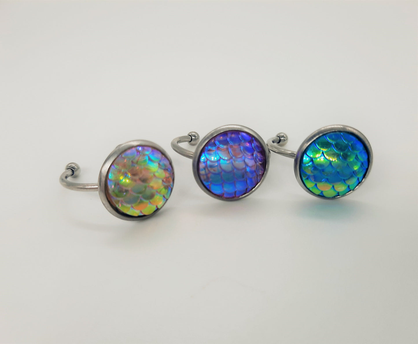 Handcrafted / Handmade Iridescent 12mm Mermaid Scale / Dragon Scale Finger Cuff Ring, Made w/ Hypoallergenic Silver Stainless Steel, Size 7