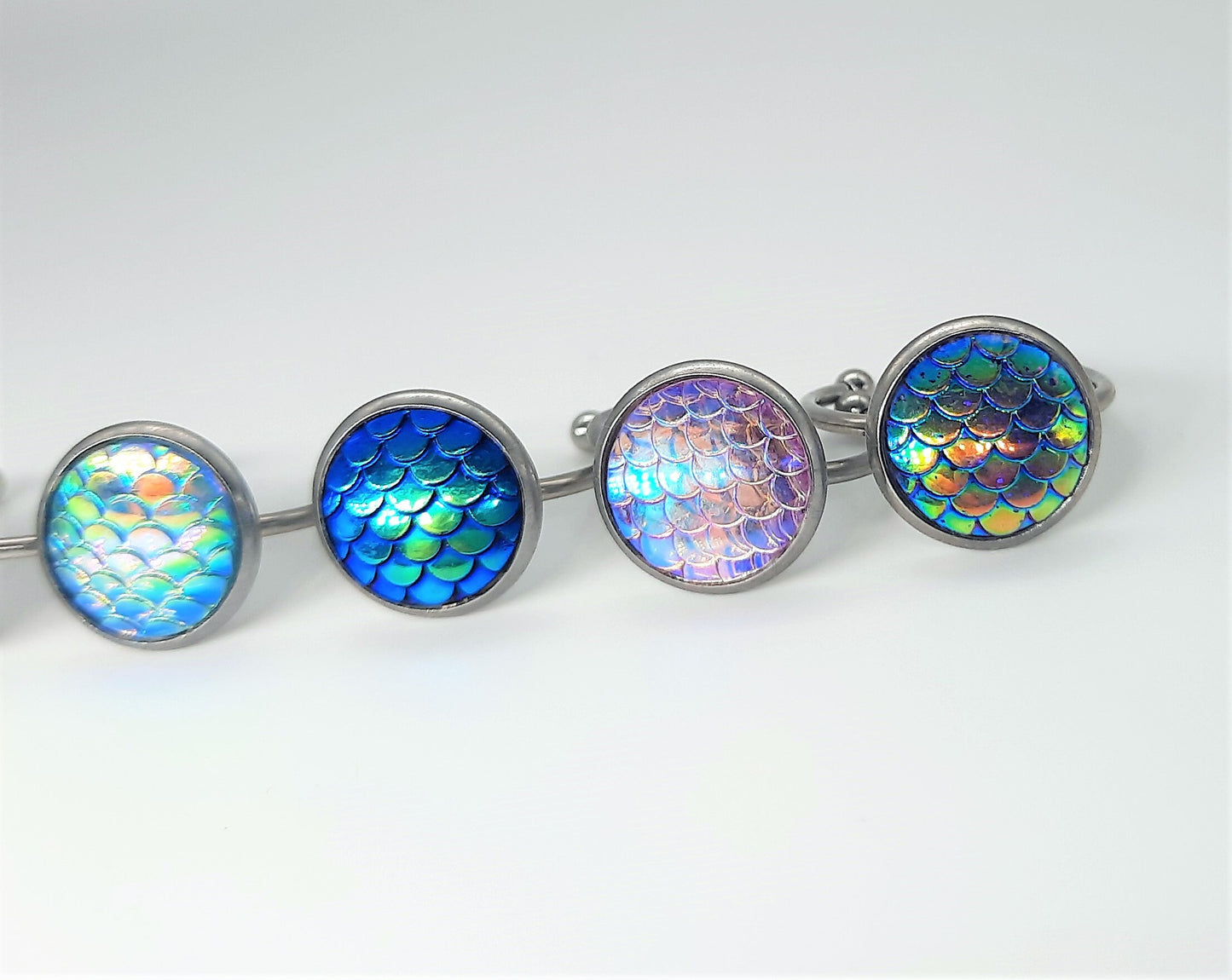 Handcrafted / Handmade Iridescent 12mm Mermaid Scale / Dragon Scale Finger Cuff Ring, Made w/ Hypoallergenic Silver Stainless Steel, Size 7